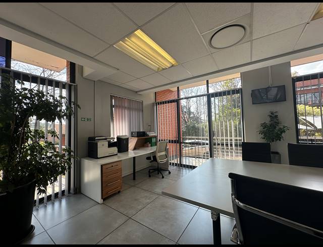 219M² OFFICE FOR SALE IN SANDOWN